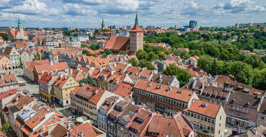 Co zwiedzić na Warmii i Mazurach? Odkryj ukryte perełki!