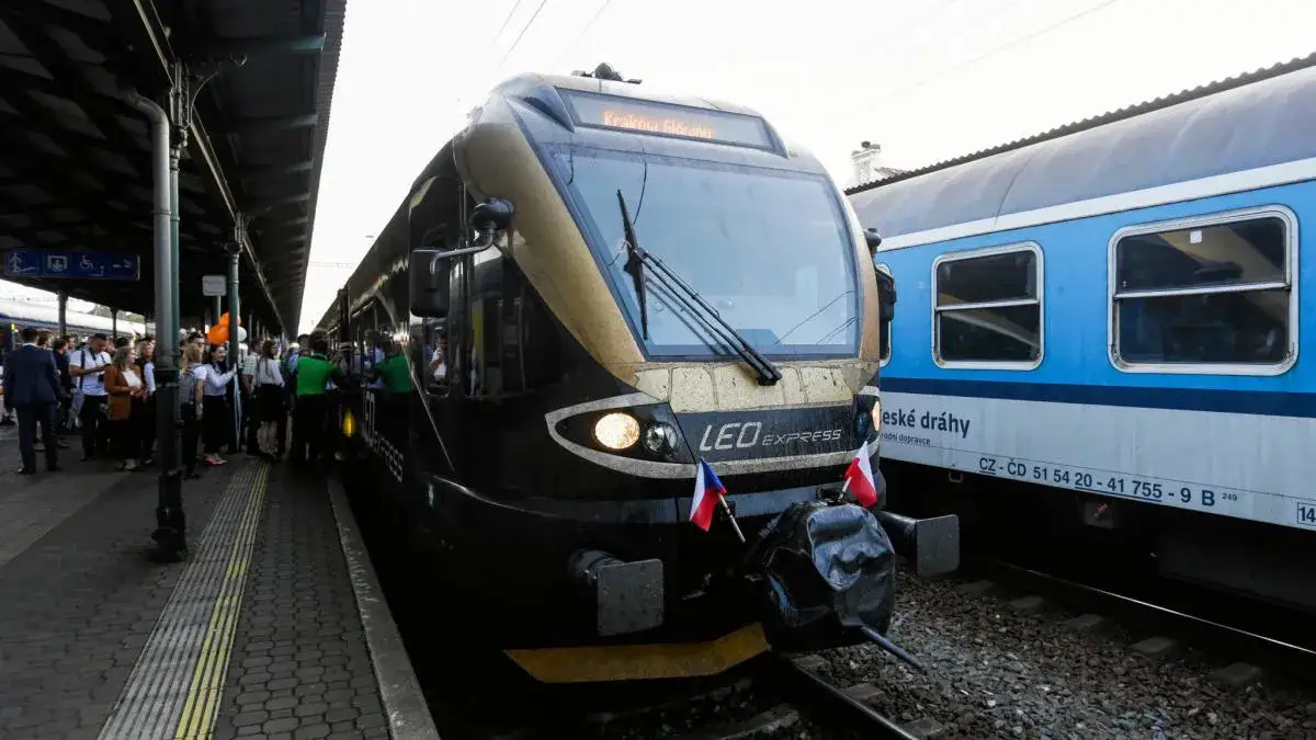 Leo Express Kraków: Autobusy czy pociągi? Znajdź swój odjazd!