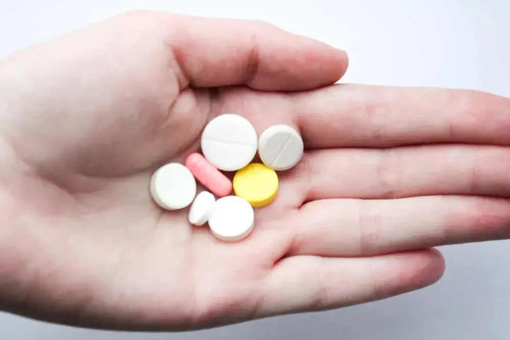 Zapalenie płuc: jakie leki? Antybiotyki, leki bez recepty i błędy leczenia