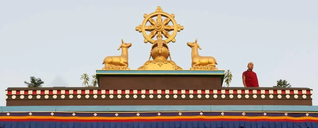 Buddyzm w Polsce: Historia, wspólnoty i ich wpływ na kulturę