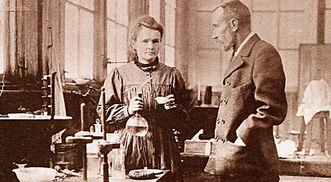 Co odkryła Maria Skłodowska-Curie i jak zmieniło to naukę?