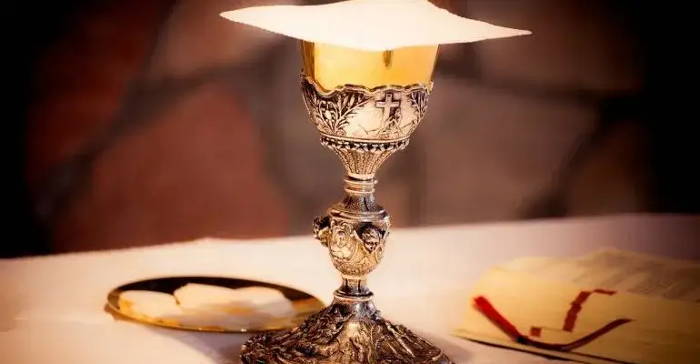 Kto jest zwolniony z niedzielnego obowiązku uczestnictwa we mszy świętej?