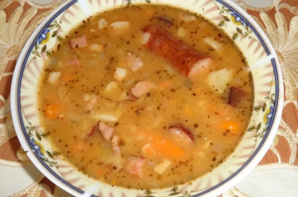 Perfekcyjna zupa grochowa: Przepis krok po kroku i porady eksperta