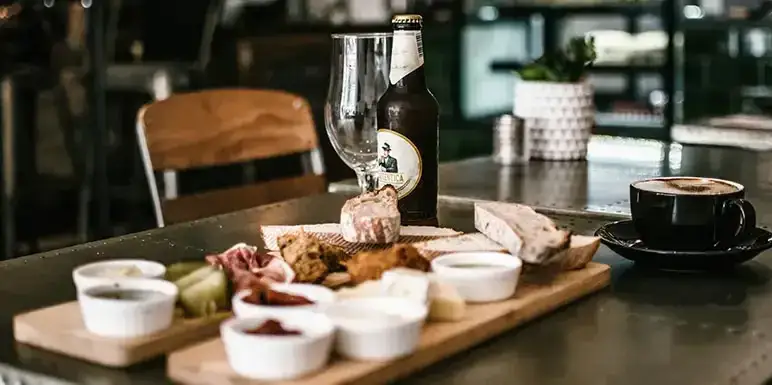 Gdzie zjeść w Białej Podlaskiej? Najlepsze miejsca na smaczne posiłki