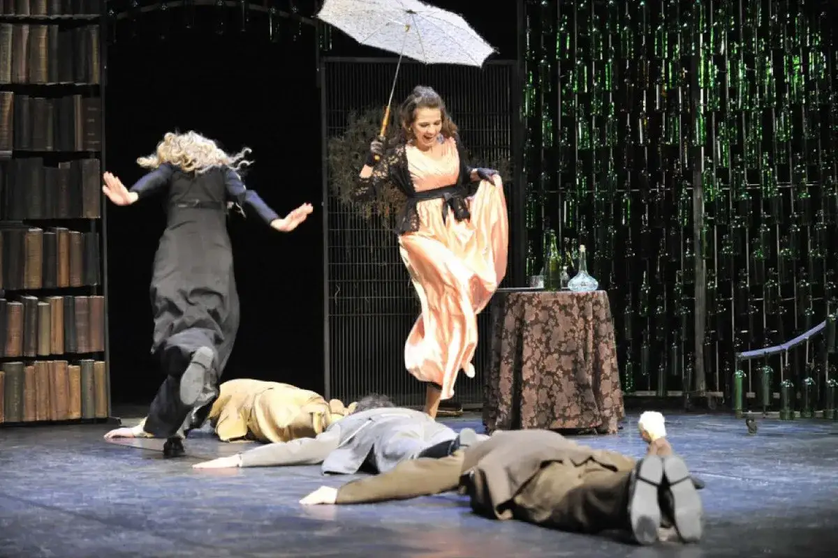 Wujaszek Wania spektakl - emocjonująca analiza i recenzje przedstawienia