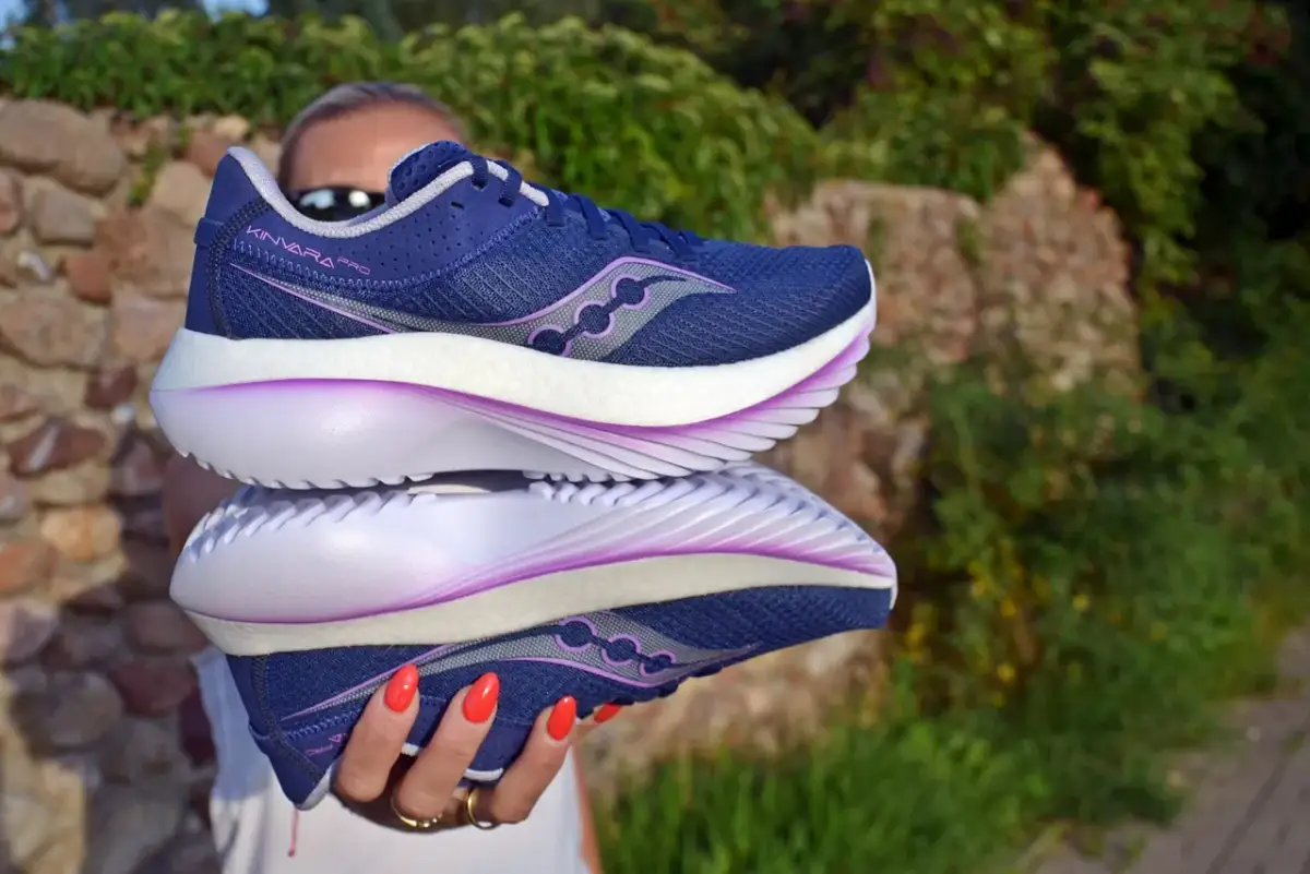 Jak amortyzacja butów chroni kolana na asfalcie? Wybierz mądrze!