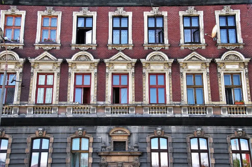 Dlaczego dawniej budowano wysokie mieszkania? Zaskakujące powody!