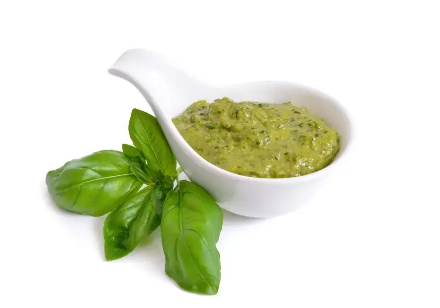 Pesto: Odkryj sekrety, rodzaje i wszechstronność w kuchni