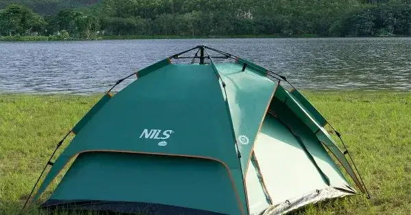 Co to jest tropik w namiocie i jak chroni przed niekorzystną pogodą