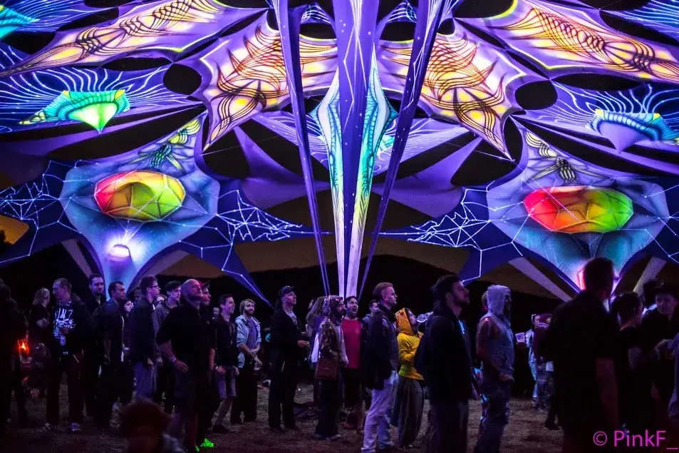 Psytrance: Przewodnik po psychodelicznej elektronice i scenie PL