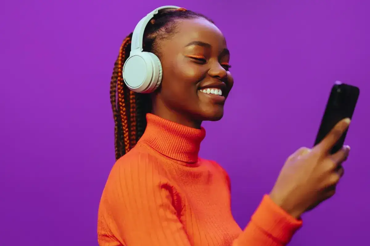 Kto to śpiewa? Najszybsze sposoby na rozpoznanie piosenki