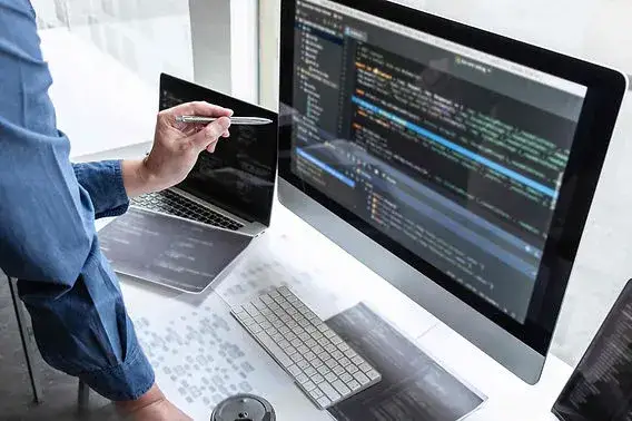 Czy warto uczyć się programowania? Odkryj kluczowe korzyści tej umiejętności