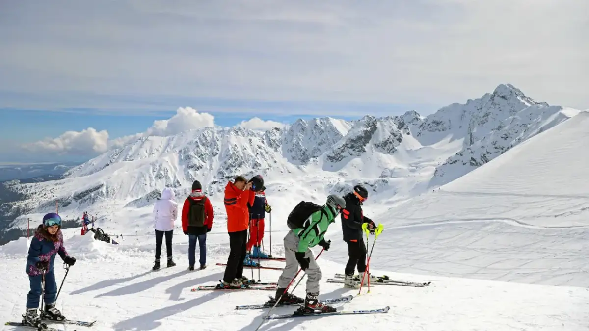 Gdzie na narty w grudniu? Sprawdzone miejsca i porady