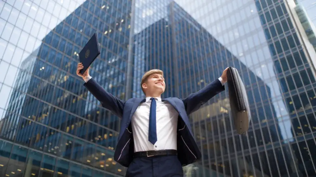 Praca po studiach administracji – jakie są najlepsze ścieżki kariery?