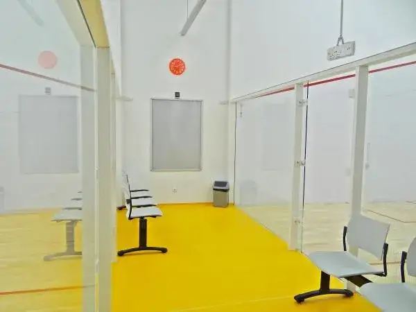 Squash Tarnowskie Góry: Najlepsze korty, ceny i rezerwacja online