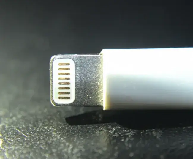 Gdzie kupić kabel do iPhone: najlepsze miejsca i oferty, które musisz znać