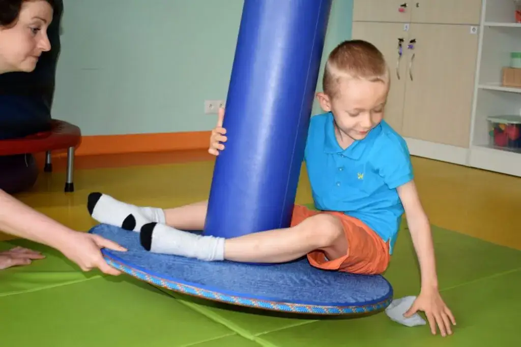 Sala sensoryczna w przedszkolu - jak wspiera rozwój dzieci?