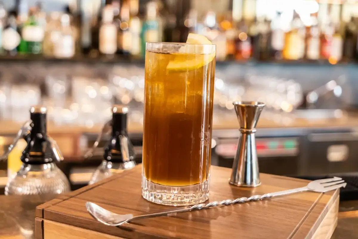 Long Island Iced Tea: La Ricetta Perfetta e i Suoi Segreti