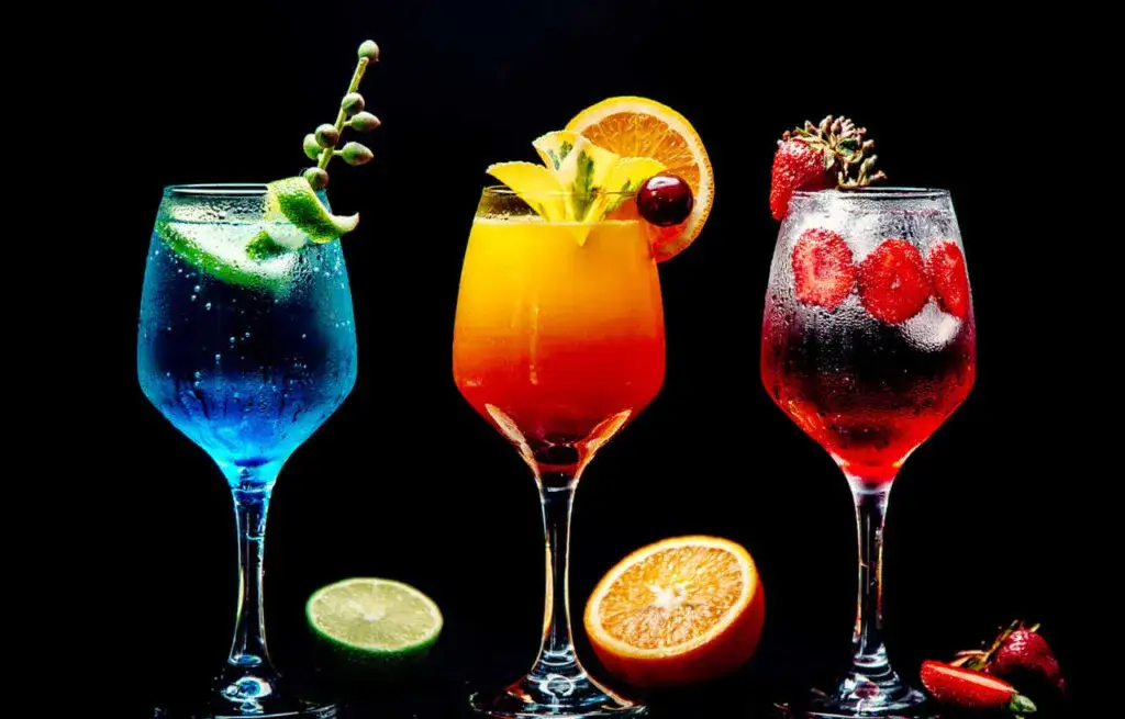 Drinki w których nie czuć alkoholu - najlepsze przepisy na smakowite koktajle