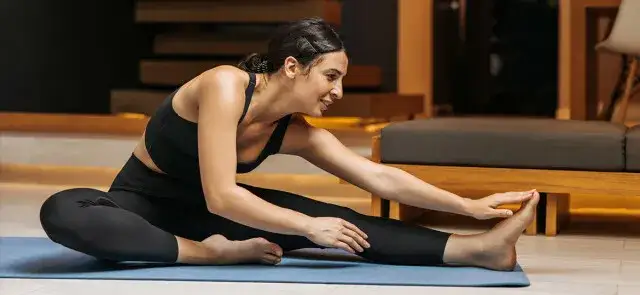 Czy rozciągać się po treningu siłowym? Oto kluczowe korzyści dla Ciebie