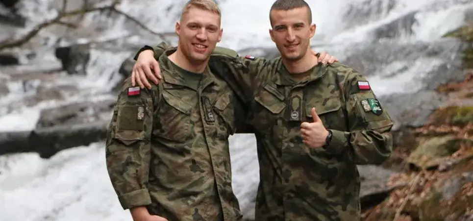 Kurs oficerski po studiach – jak zdobyć wymarzoną karierę w wojsku