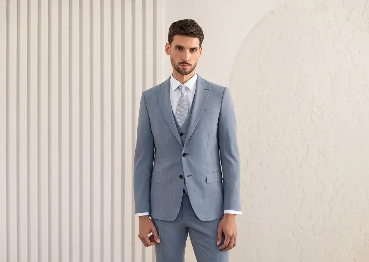 Jak dobrać garnitur do sylwetki? Poradnik krok po kroku
