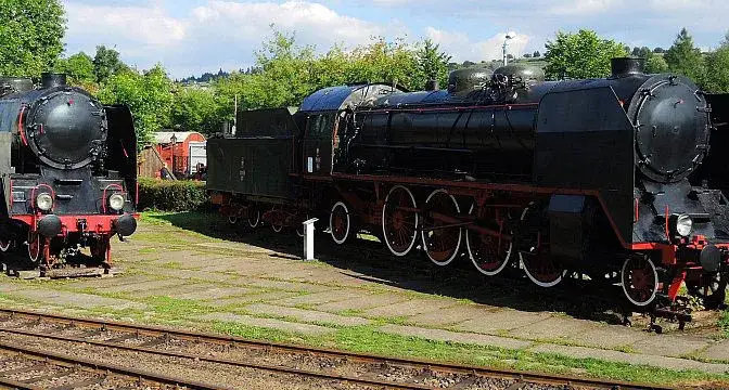 Skansen Chabówka: Przewodnik po kolejowym dziedzictwie Podhala