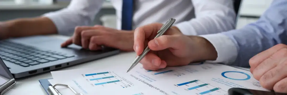 Bank który pomaga zadłużonym: jak znaleźć wsparcie finansowe i uniknąć długów