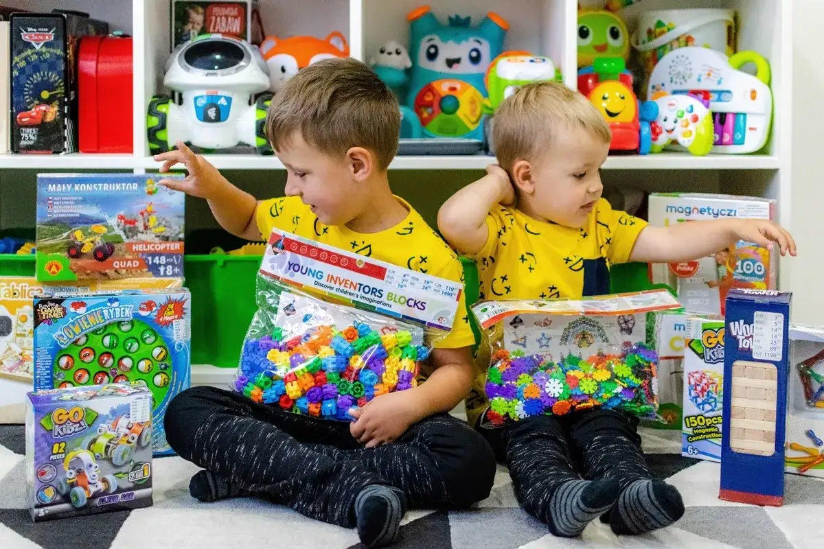 Najlepsze zabawki sensoryczne dla 5 latka, które wspierają rozwój