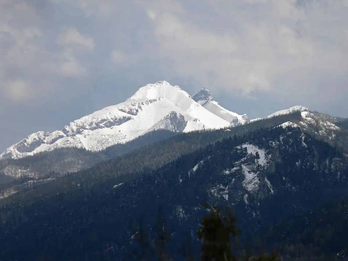 Ile gór w Polsce? Odpowiedź zaskoczy! Liczba pasm, nie szczytów