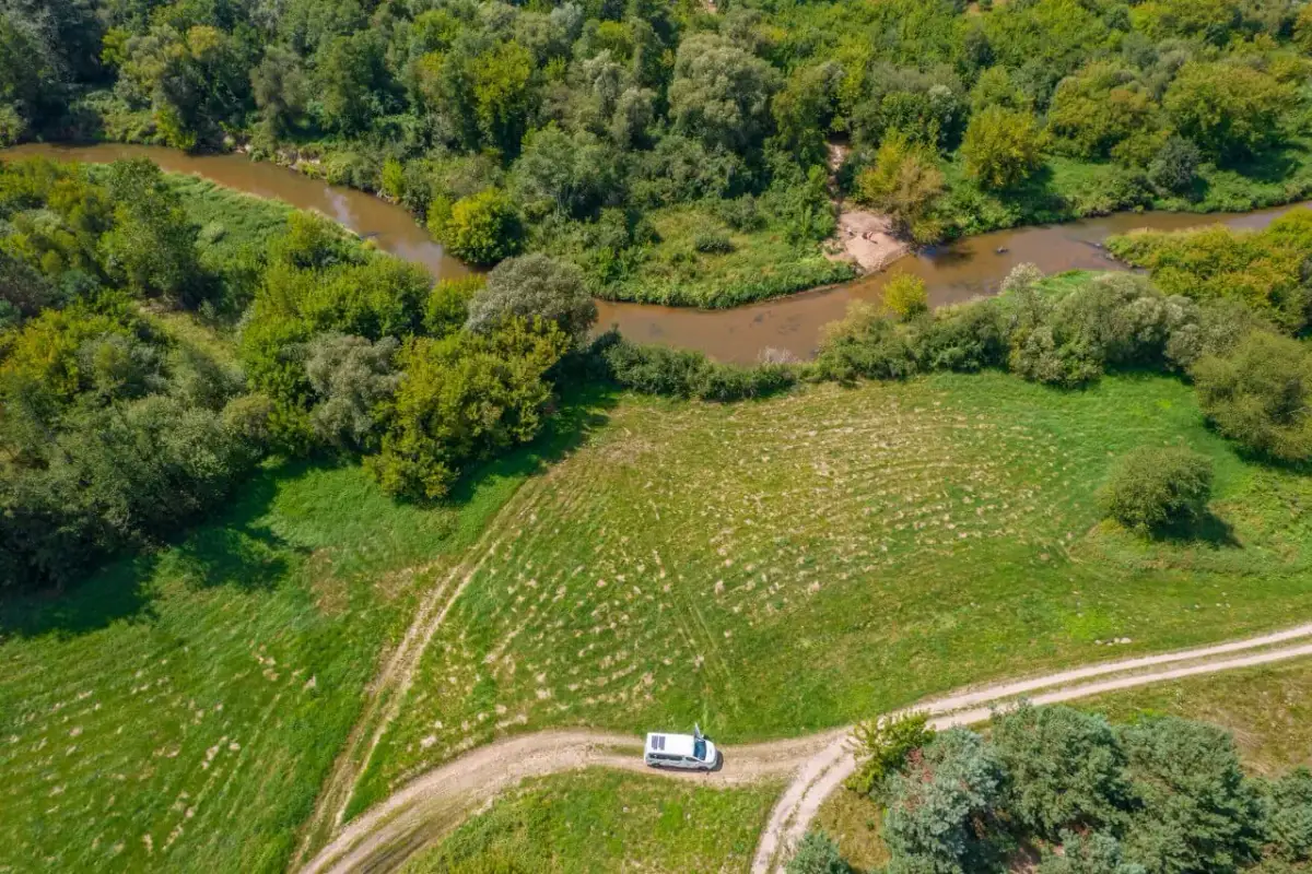 Mazowsze: Spływ kajakowy dla każdego? Trasy, koszty, porady