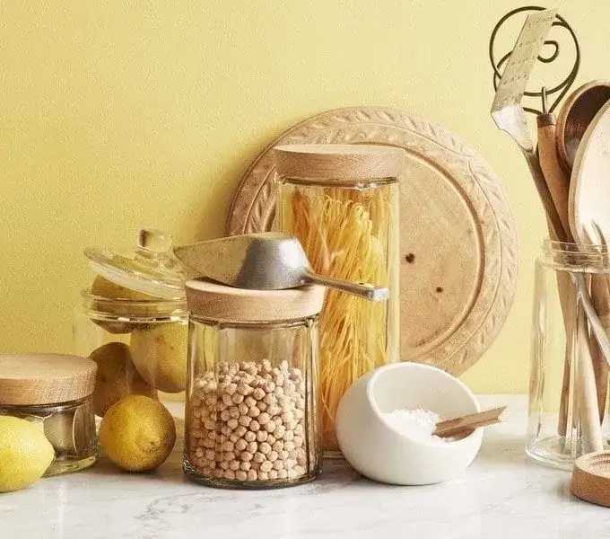Jaki pojemnik na mąkę wybrać, aby zapewnić świeżość i wygodę?