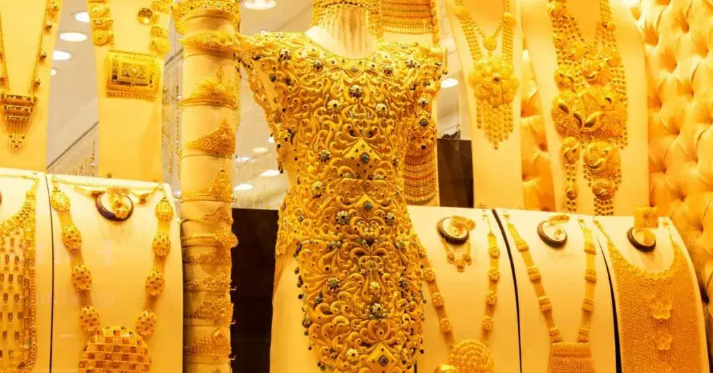Czy warto kupić złoto w Dubaju? Ceny, formalności, opłacalność