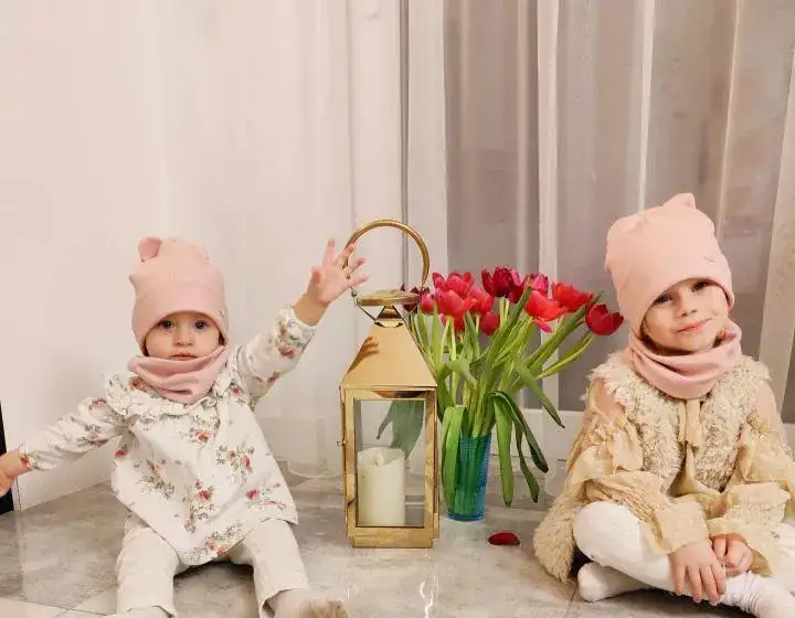 Jaką czapkę dla niemowlaka na lato wybrać, by zapewnić komfort?