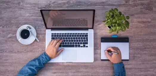 Laptop gamingowy: ile prądu pobiera? Koszty i sposoby oszczędzania