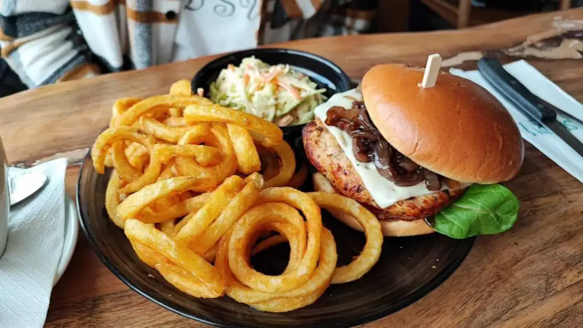 Larnaka gdzie zjeść: najlepsze restauracje i ukryte skarby kulinarne