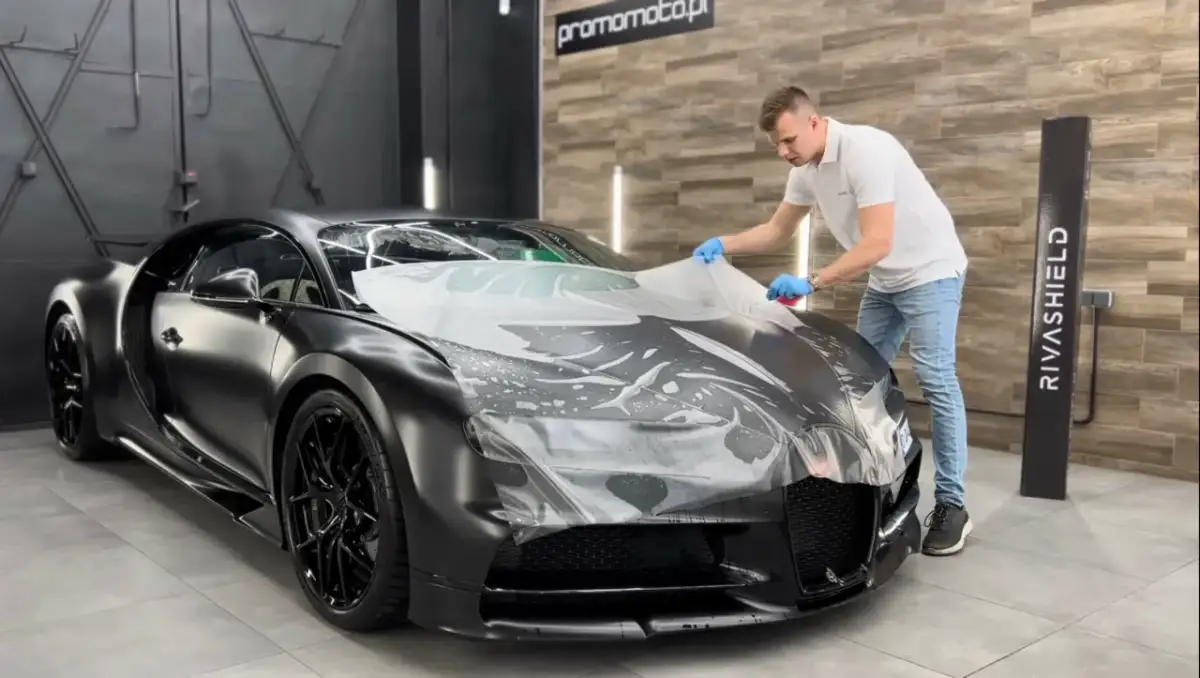 Cennik oklejania samochodu: Ile zapłacisz za folię PPF i zmianę koloru?