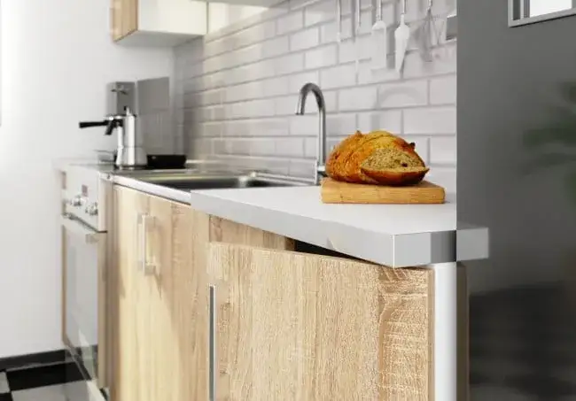 Jak myć szafki kuchenne? Skuteczne i bezpieczne metody