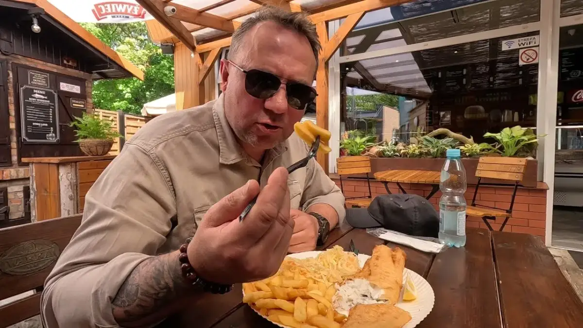 Darłówko: Gdzie zjeść? Od ryby po gofry smaki, które pokochasz!
