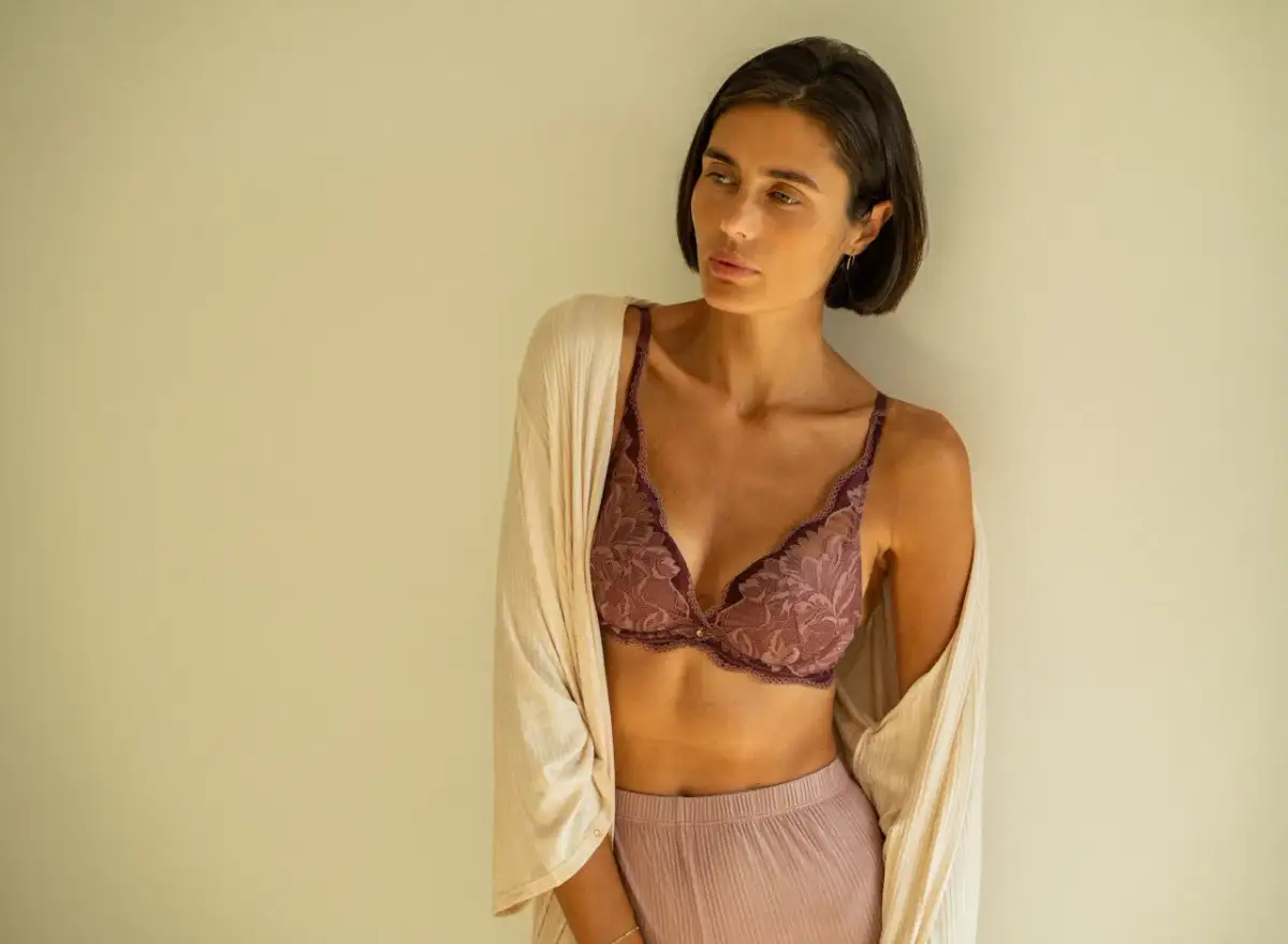 Koronkowa bielizna damska: Twój przewodnik do pewności siebie