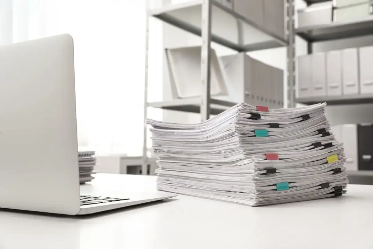 Wybór notariusza: Czy deweloper może Ci go narzucić? UOKiK.