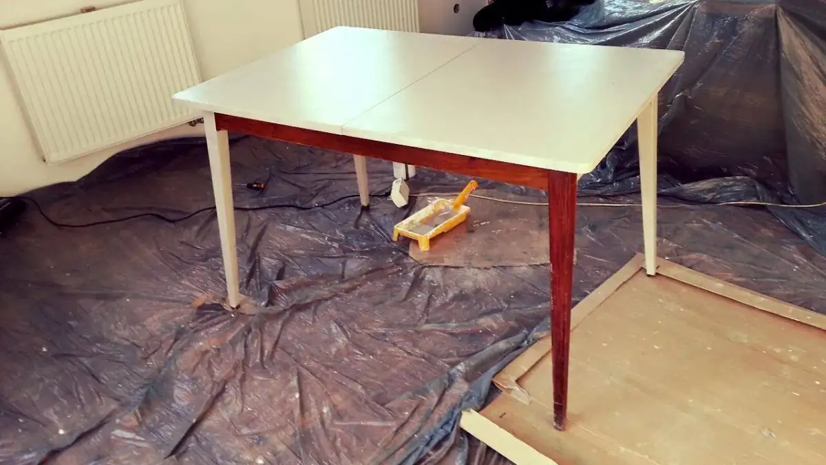 Jak odnowić stół lakierowany? Poradnik krok po kroku