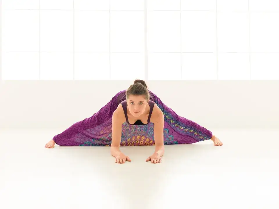 Ćwiczenia jak zrobić szpagat - osiągnij elastyczność bez bólu