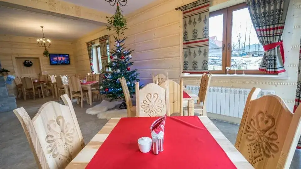 Gościna na Wierchu: Twój przewodnik po góralskich smakach i atrakcjach