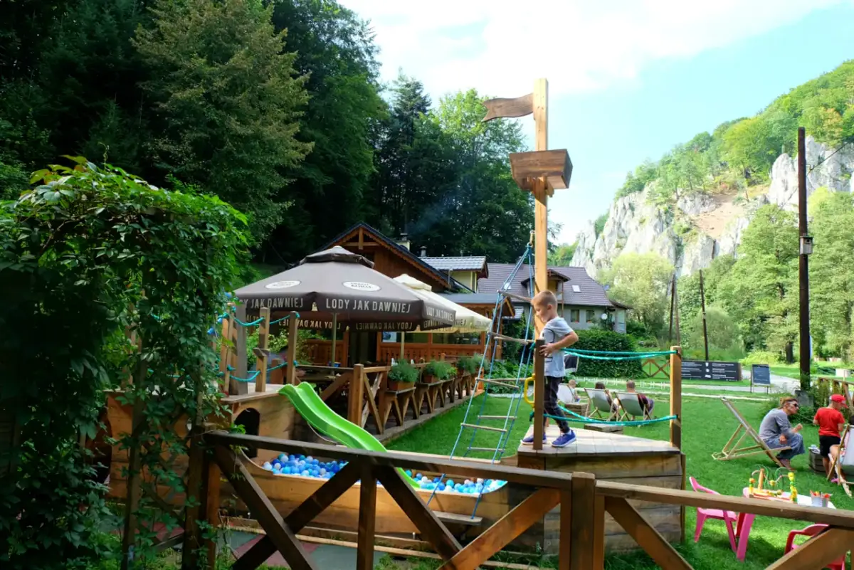 Gdzie zjeść w Ojcowskim Parku Narodowym? Najlepsze miejsca na posiłek