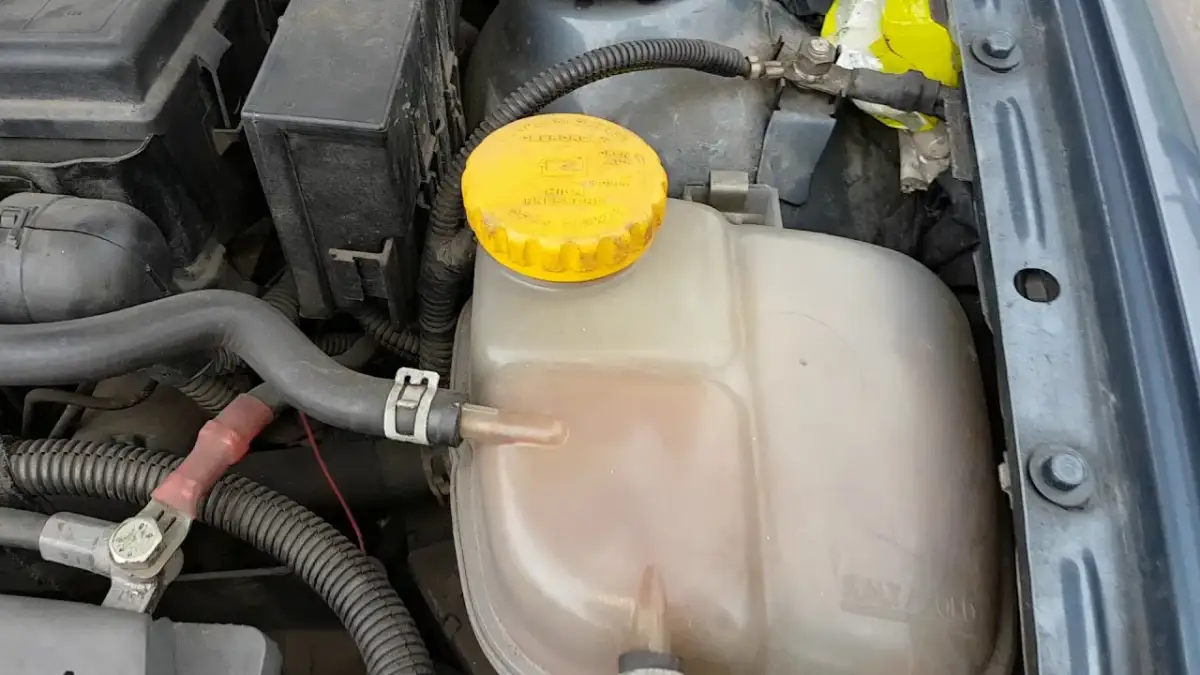 Ile wchodzi płynu do chłodnicy Astra H? Sprawdź, aby nie przepłacać