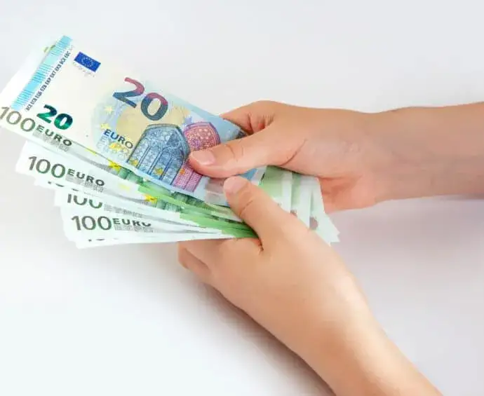 Jaka waluta obowiązuje w Niemczech? Nie daj się zaskoczyć!