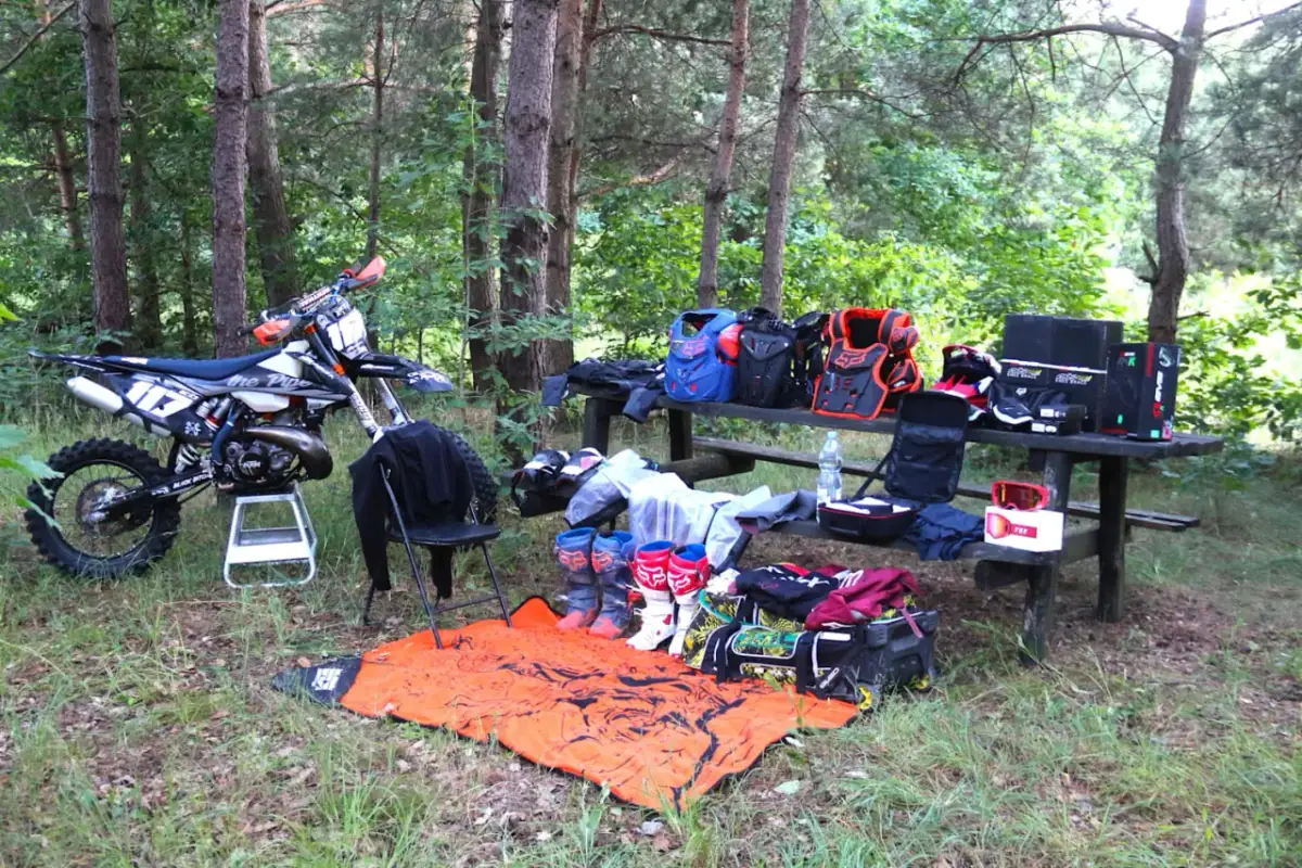 Jakie ortezy do enduro zapewnią najlepszą ochronę przed kontuzjami