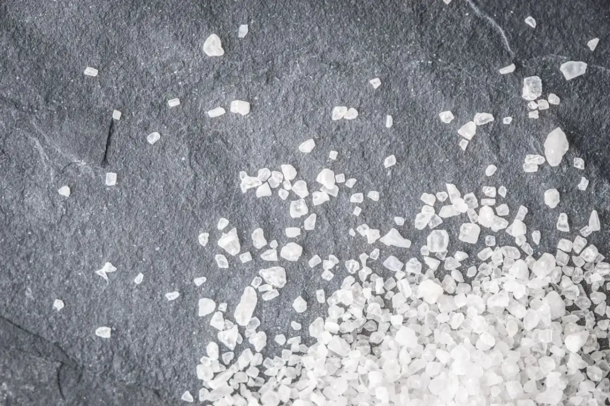 "Kryształ" = metamfetamina czy mefedron? Uniknij śmiertelnej pomyłki