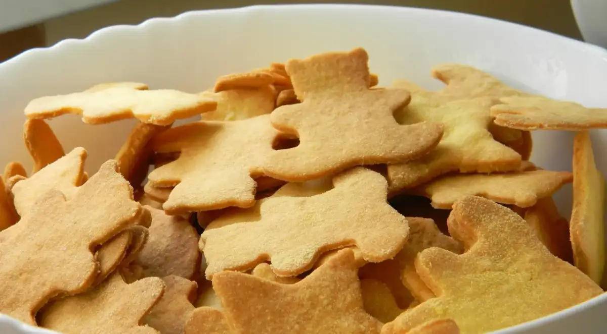 Jak upiec herbatniki bezglutenowe, które się nie kruszą?